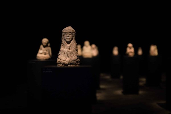 How Is Digital Twin Technology Revolutionizing UK's Manufacturing Industry?